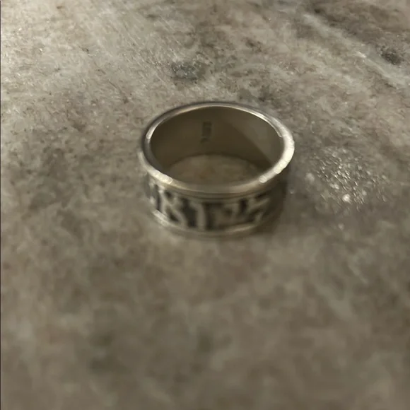 Silver Patterned Ring - Picture 2 of 4